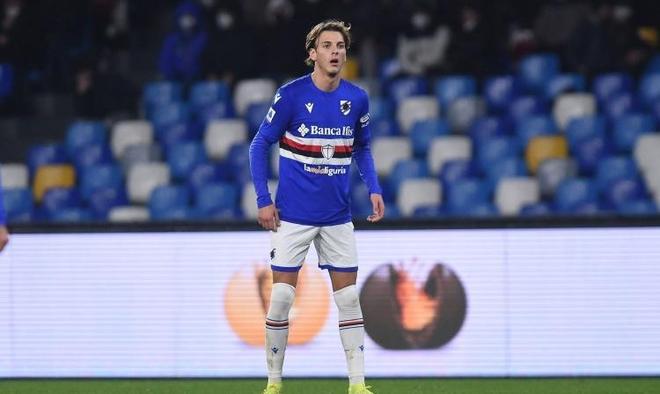 了对她突出 了对她突出