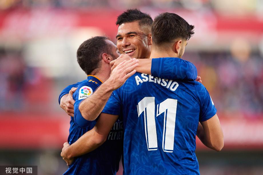 依然为他保 依然为他保